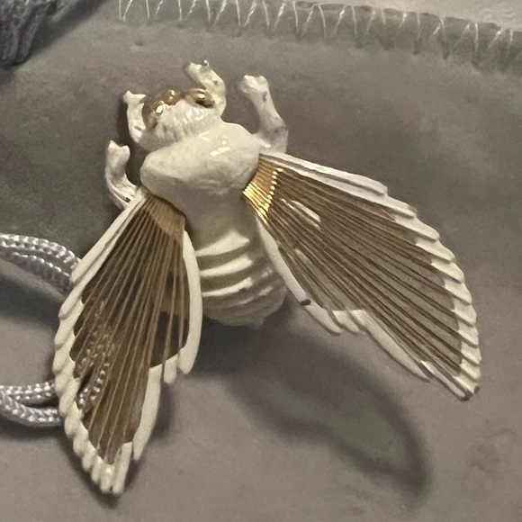 Monet Vintage Bumble bee brooch - Picture 2 of 12